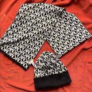 Michael Kors scarf with beanie